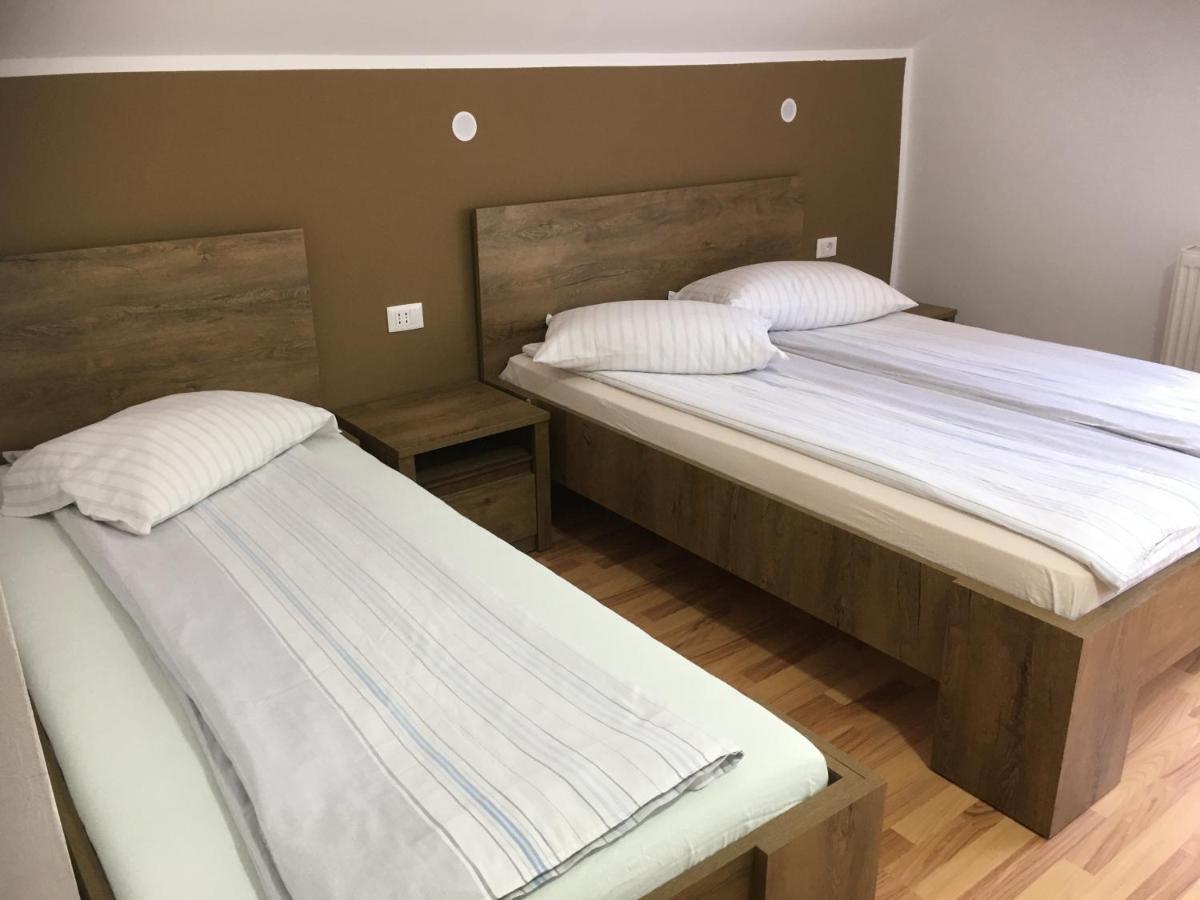 Casa Popa'S Hotel Cîrţişoara Buitenkant foto